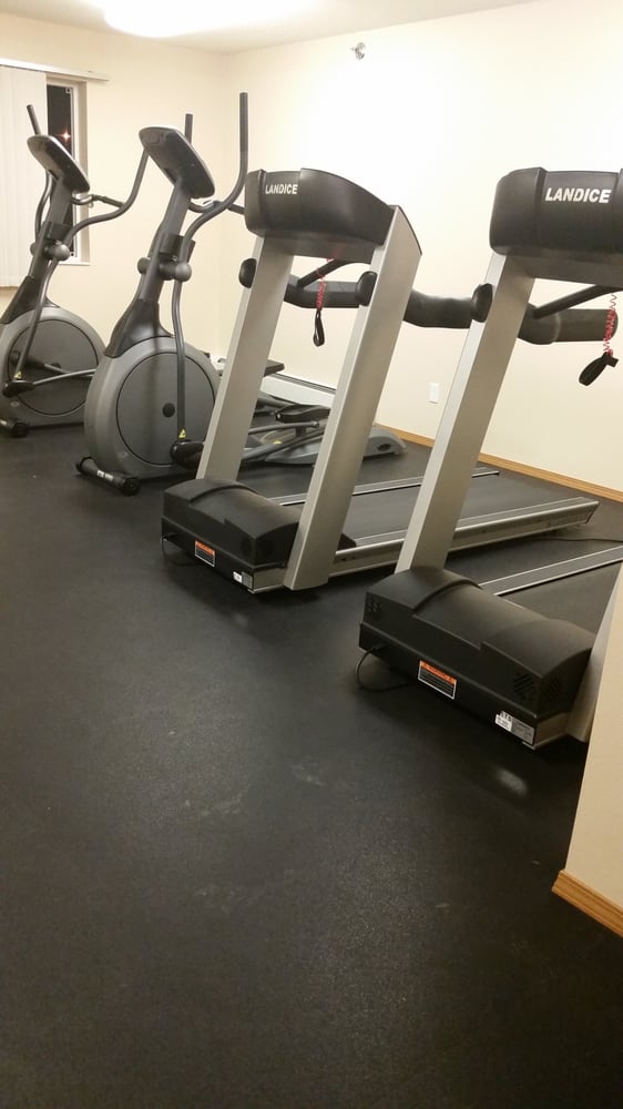 SUNSET RIDGE APARTMENTS Request Information 2010 Koch Dr, Bismarck