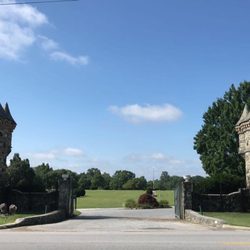 Moreland Memorial Park Cemetery & Mausoleum