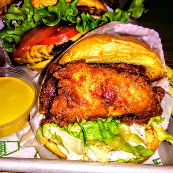 Shake Shack Queens Center Mall - Burgers Near Me - Elmhurst, New York