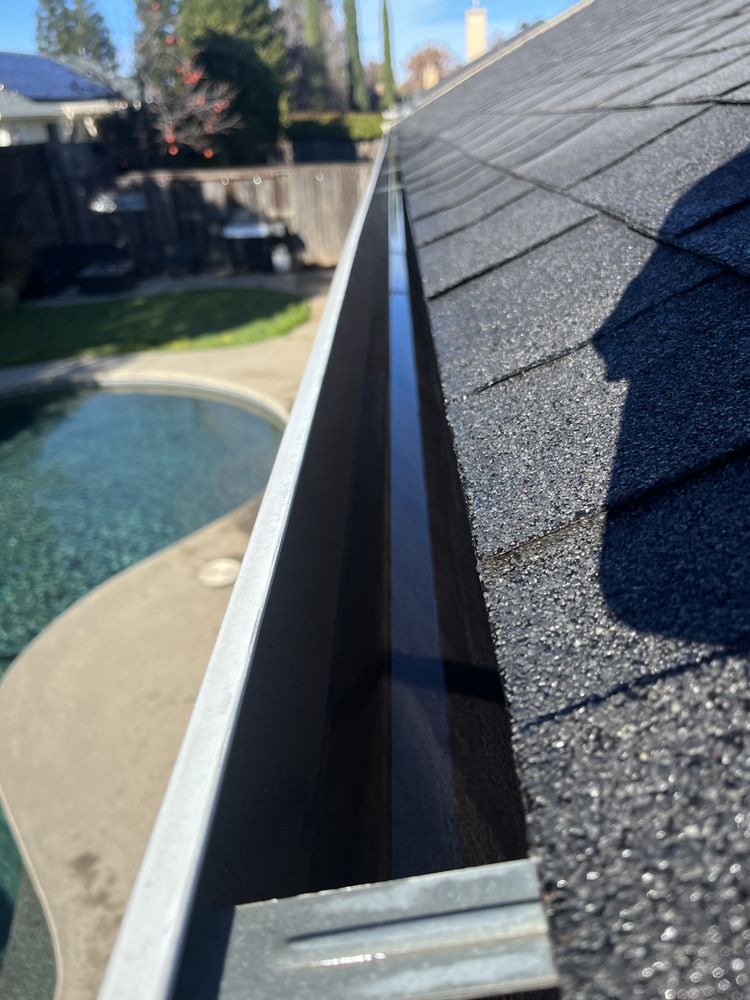 Slide of Butte Gutter Cleaning