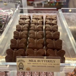 Yummy butterfly milk chocolate Yummy butterfly milk chocolate