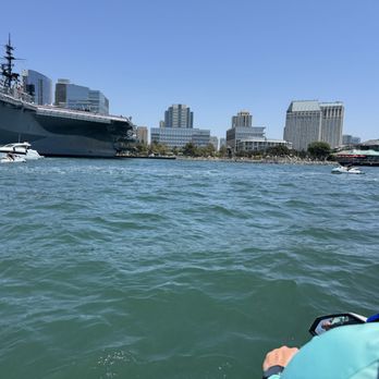 SD Adventures - Navy ship and kissing statue - Paddleboarding Near Me - San Diego, California SD Adventures - Navy ship and kissing statue - Paddleboarding Near Me - San Diego, California