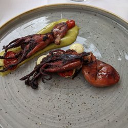 Il Molo - Grilled musky octopus with avocado sauce and mayonnaise