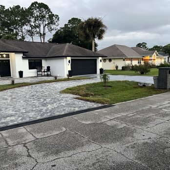 Rohr Built - Pavered driveway - Masonry/Concrete Near Me Rohr Built - Pavered driveway - Masonry/Concrete Near Me
