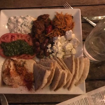 Cafe Des Amis - Mediterranean Near Me - Paia, Hawaii