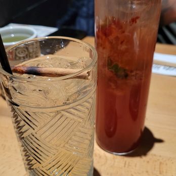 Izakaya Nana - Highball and strawberry mojito - do not recommend - Izakaya Near Me - Flushing, New York Izakaya Nana - Highball and strawberry mojito - do not recommend - Izakaya Near Me - Flushing, New York