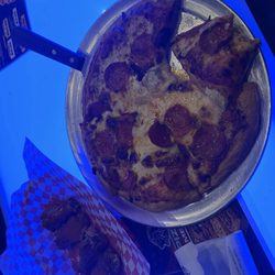 Small pizza and wings