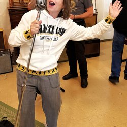 Sun Studio - Wife on the original mike