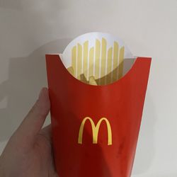 McDonald's - Medium fry disguised as a large fry