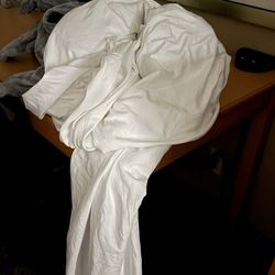 Quality Inn & Suites Warren - Detroit - How frontdesk gave me "fresh" sheet