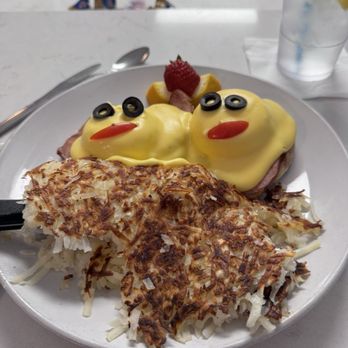 Yummies Bistro - Happy Eggs Benedict - Breakfast & Brunch Near Me - South Padre Island, Texas Yummies Bistro - Happy Eggs Benedict - Breakfast & Brunch Near Me - South Padre Island, Texas