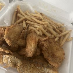 Snappers - Fish & Chicken - Flounder 2 pc with wings