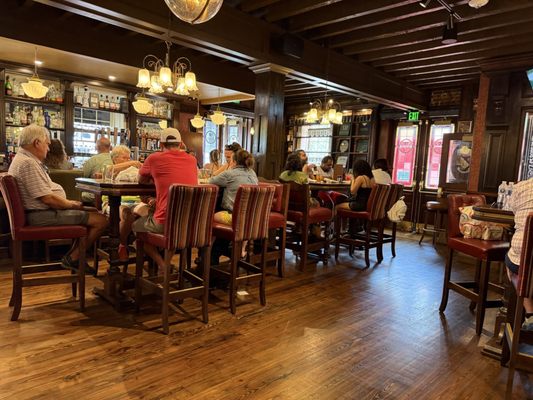 Wexford, Savannah's Irish Pub by null