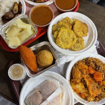 El Bohio Tropical Square Restaurant - Dominican Near Me - Bronx, New York