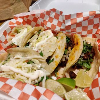 Los Comparres - Food Trucks Near Me - Tampa, Florida
