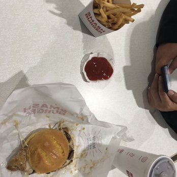 Smashburger - Burgers Near Me - Mississauga, Ontario
