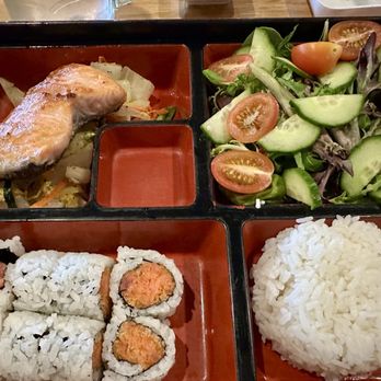 Momo Sushi - Salmon Bento Box - Sushi Bars Near Me - Riverside, California Momo Sushi - Salmon Bento Box - Sushi Bars Near Me - Riverside, California