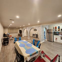 Proficient Contracting - New crown moulding installation located in Silverton