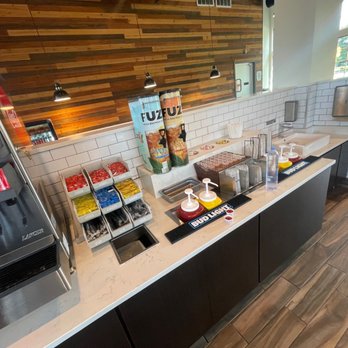 Craft Burger by Shane - Condiment station - Burgers Near Me - Alpharetta, Georgia