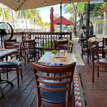 La Mulata - Street side seating perfect for people watching - Cuban Near Me - Miami Beach, Florida