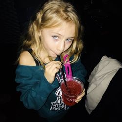 Play2 - Shirley Temples for kids from the bar!