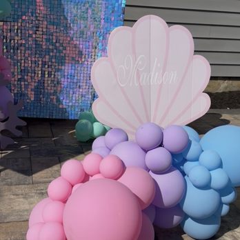 Nicolette's Creative Co. - Balloons detached from the sea shell - Balloon Services Near Me Nicolette's Creative Co. - Balloons detached from the sea shell - Balloon Services Near Me