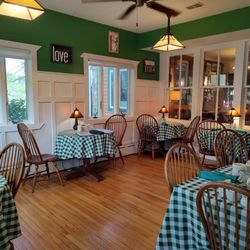 Lake Pointe Inn