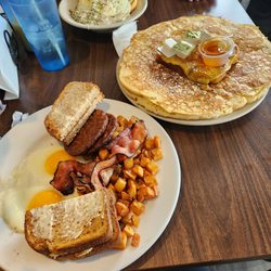 The Mystic River Cafe
