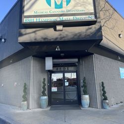 Mary & Main