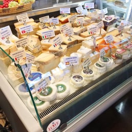 Ask the Cheesemonger for a sample before buying! Ask the Cheesemonger for a sample before buying!