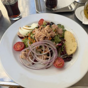 Café Diglas - Tuna salad - Coffee & Tea Near Me - Vienna, 9