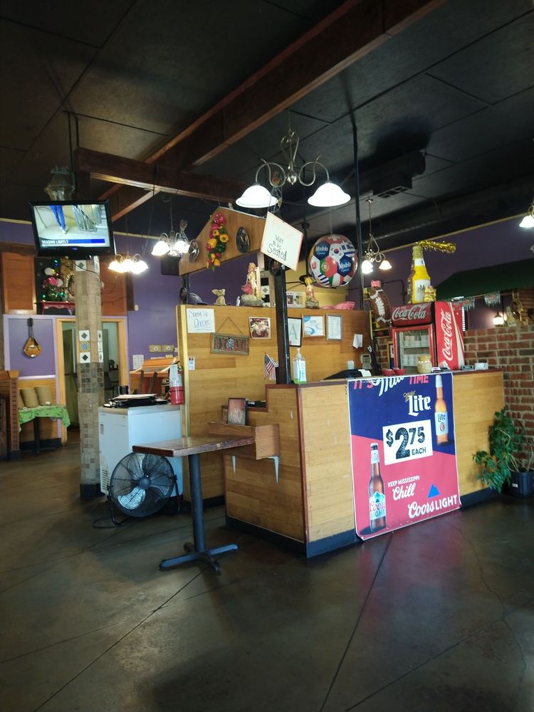 Los Compadres Restaurant