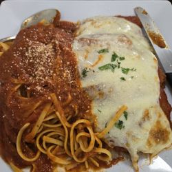Nonna's Grille - Chicken parmesan