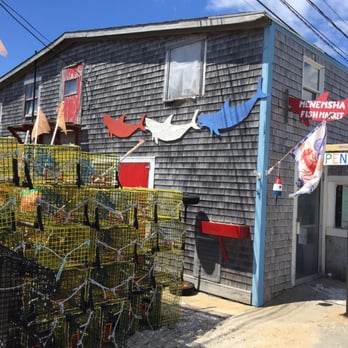 Menemsha Fish Market - Seafood Markets Near Me - Chilmark, Massachusetts