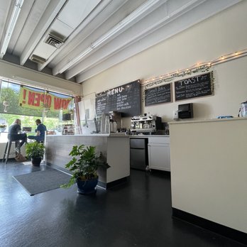 Crossroads - Coffee & Tea Near Me - North Haven, Connecticut