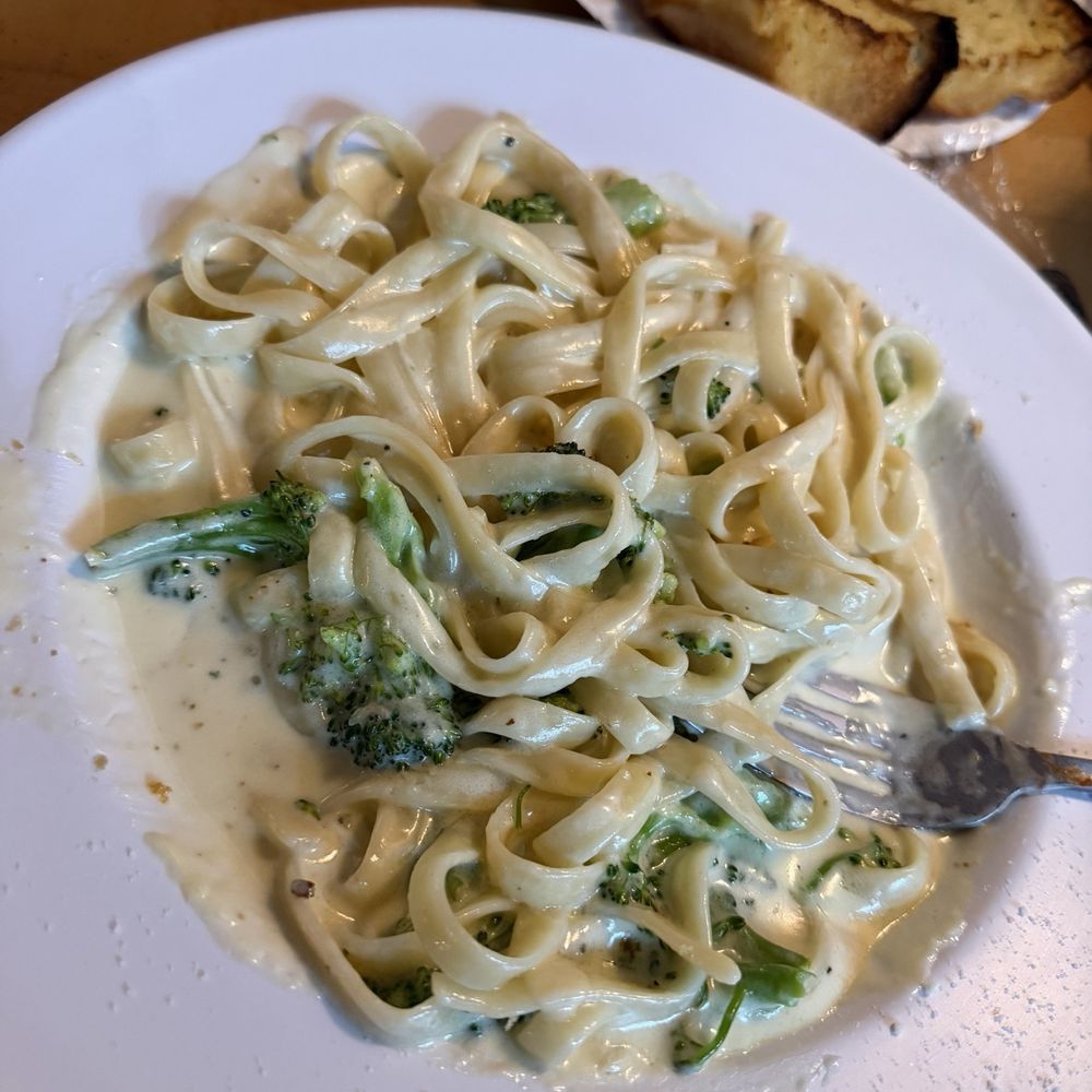 Massimos Pizza and Pasta - Fettuccine Alfredo add Broccoli - Pizza Near Me - Costa Mesa, California Massimos Pizza and Pasta - Fettuccine Alfredo add Broccoli - Pizza Near Me - Costa Mesa, California