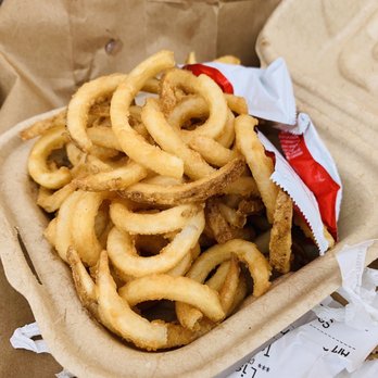 Splash Cafe - Curly fries - American Near Me - Pismo Beach, California