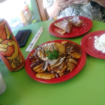 Ginas Anykine Grinds Cafe - Peach tea was amazing!!! - Breakfast & Brunch Near Me - Waimea, Hawaii