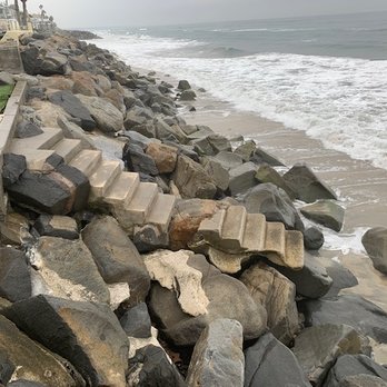 Beachfront Only Vacation Rentals - Enjoy your harrowing walk down to the beach. - Vacation Rentals Near Me - Oceanside, California Beachfront Only Vacation Rentals - Enjoy your harrowing walk down to the beach. - Vacation Rentals Near Me - Oceanside, California