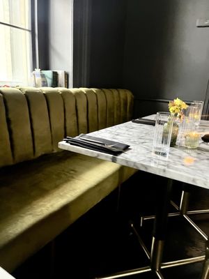 {pretty to think so} by null