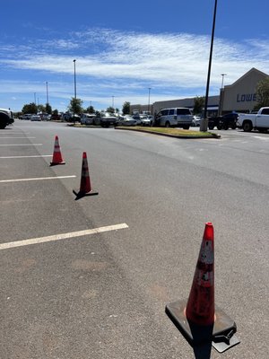 808 Plates Maui by null