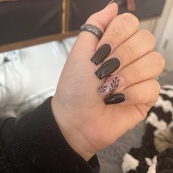 The Nail Lounge