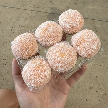 Hui Lau Shan - Mango mochi - Desserts Near Me - Austin, Texas Hui Lau Shan - Mango mochi - Desserts Near Me - Austin, Texas