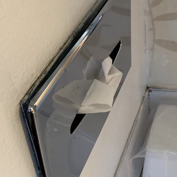 Americas Best Value Inn Boardman - The room is literally falling apart - Hotels Near Me - Boardman, Oregon