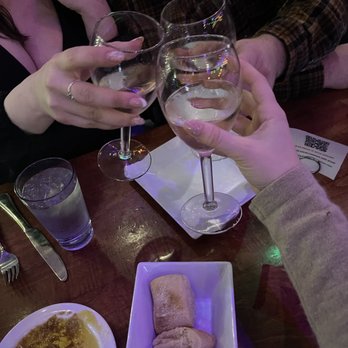 Carmelina's - Bread & olive oil,  complimentary Prosecco - Italian Near Me - Boston, Massachusetts
