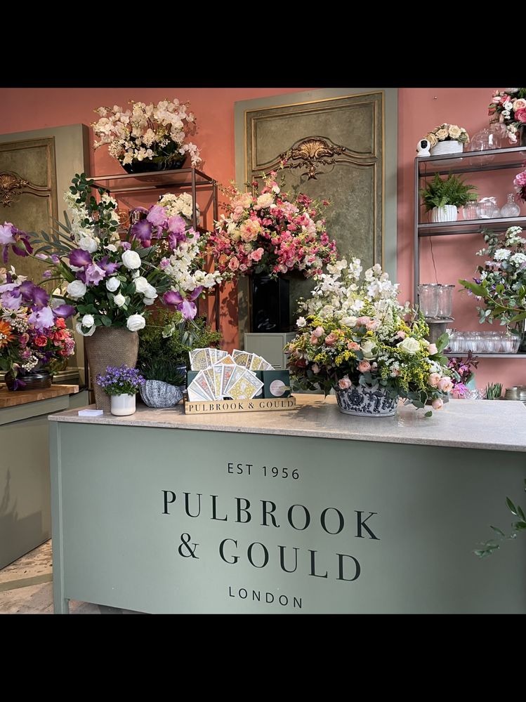 PULBROOK AND GOULD FLOWERS LONDON 42 Buckingham Palace Road, London