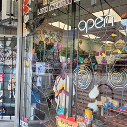 Mi Tierra Latina Latin - Window display