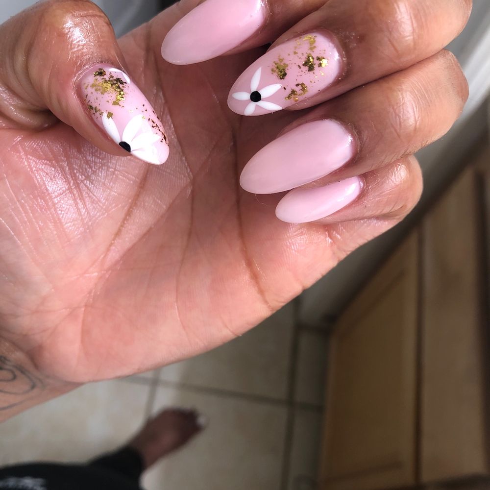 Minaillium - Not so great at designs - Nail Salons Near Me - Valencia, California Minaillium - Not so great at designs - Nail Salons Near Me - Valencia, California