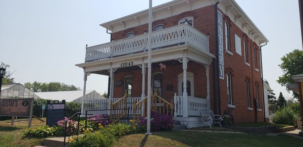 Gustaf's On Main Eatery by null