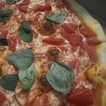 Giovanni's Pizza & Pasta - This is the margarita pizza with fresh basil on top. - Italian Near Me - Flagler Beach, Florida